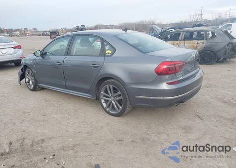 2018 Volkswagen Passat 2.0T R-Line/2.0T S z USA, uszkodzony, nr VIN 1VWAA7A33JC045210